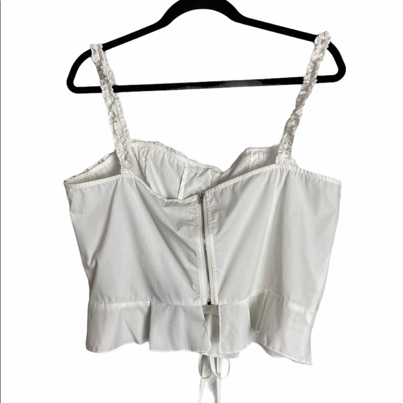 NWT Pretty Little Thing White Sleeveless Ruffle Top - Picture 3 of 8